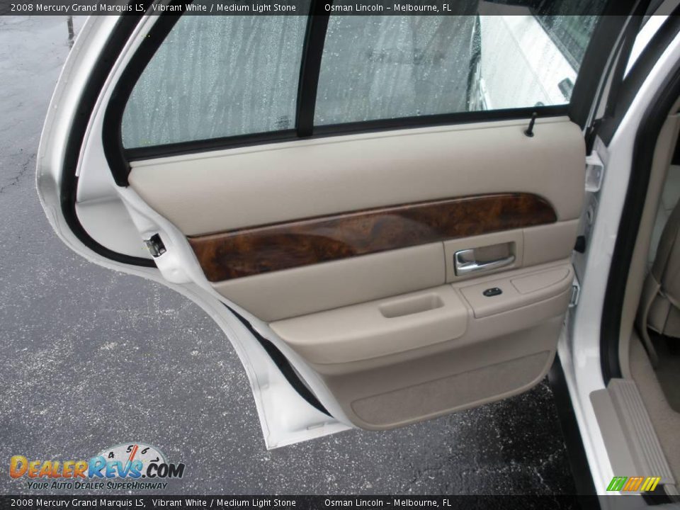 2008 Mercury Grand Marquis LS Vibrant White / Medium Light Stone Photo #12
