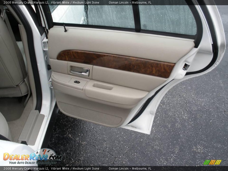 2008 Mercury Grand Marquis LS Vibrant White / Medium Light Stone Photo #14