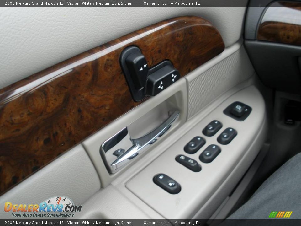 2008 Mercury Grand Marquis LS Vibrant White / Medium Light Stone Photo #22