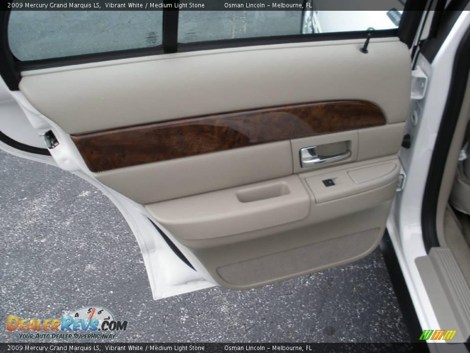 2009 Mercury Grand Marquis LS Vibrant White / Medium Light Stone Photo #12