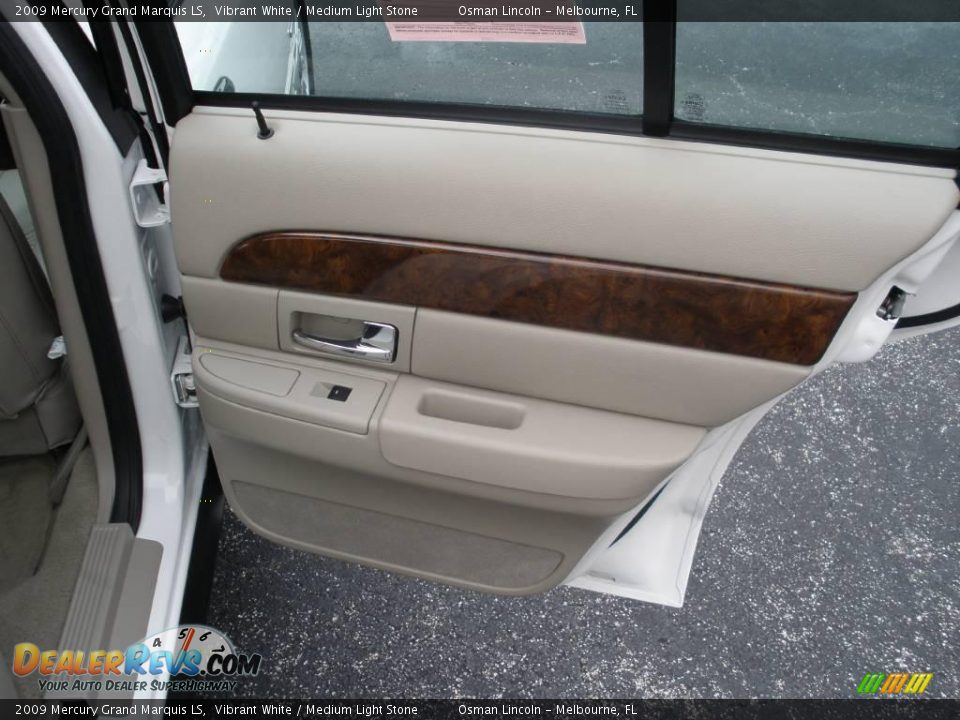 2009 Mercury Grand Marquis LS Vibrant White / Medium Light Stone Photo #15