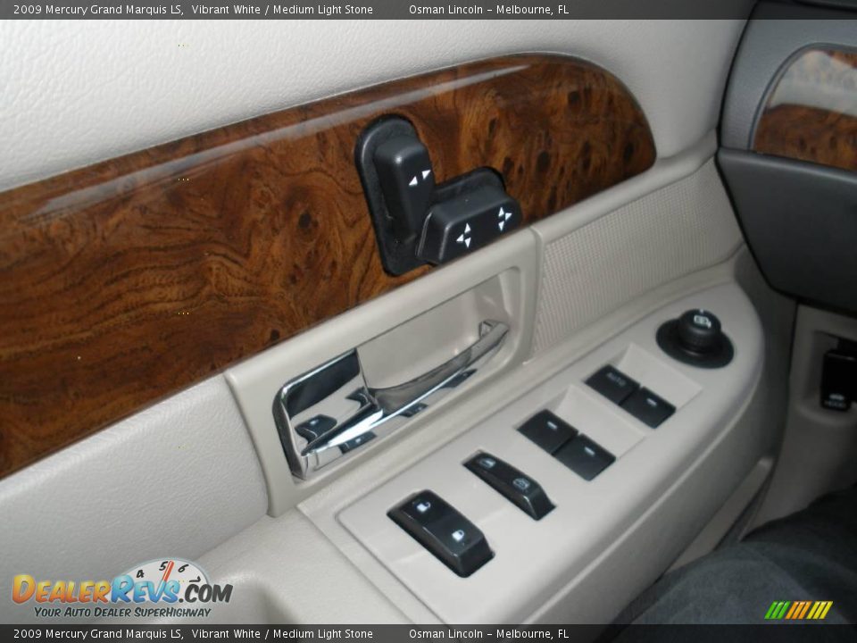 2009 Mercury Grand Marquis LS Vibrant White / Medium Light Stone Photo #23