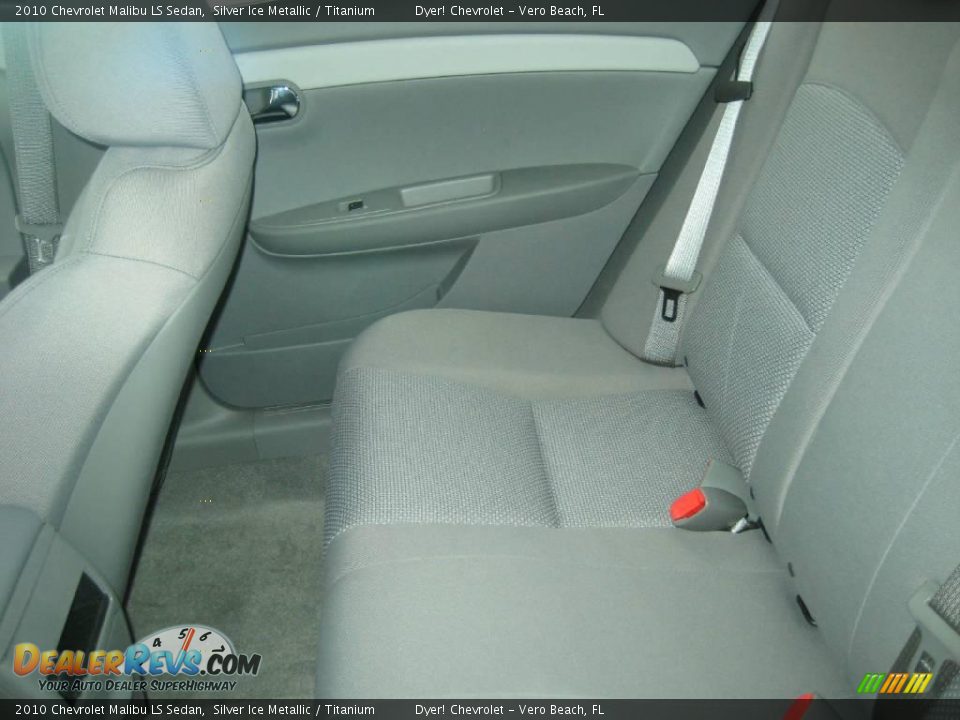 2010 Chevrolet Malibu LS Sedan Silver Ice Metallic / Titanium Photo #4