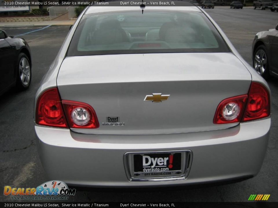 2010 Chevrolet Malibu LS Sedan Silver Ice Metallic / Titanium Photo #5