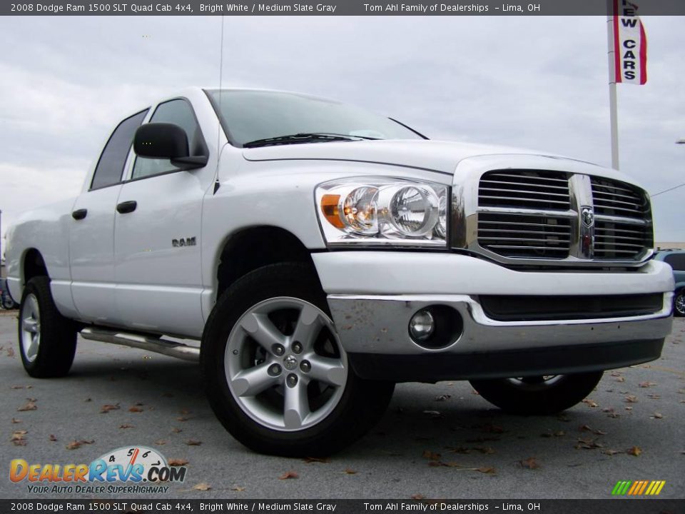 2008 Dodge Ram 1500 SLT Quad Cab 4x4 Bright White / Medium Slate Gray Photo #1