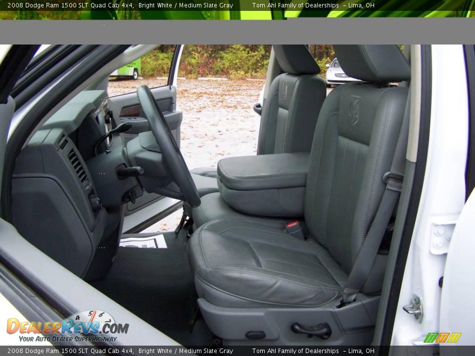 2008 Dodge Ram 1500 SLT Quad Cab 4x4 Bright White / Medium Slate Gray Photo #10