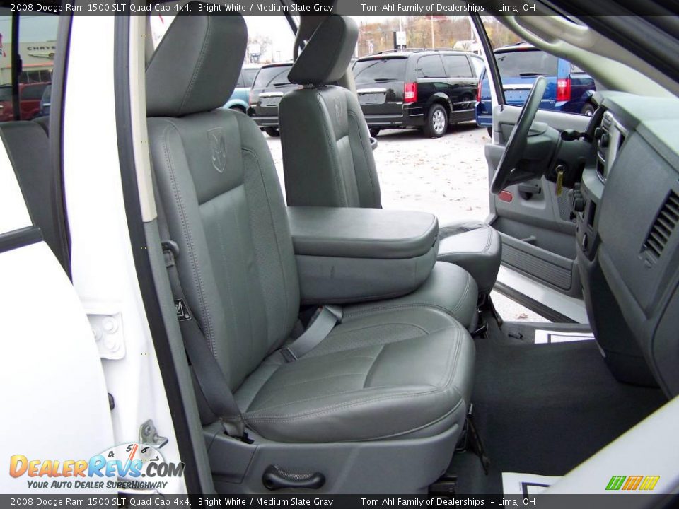 2008 Dodge Ram 1500 SLT Quad Cab 4x4 Bright White / Medium Slate Gray Photo #13