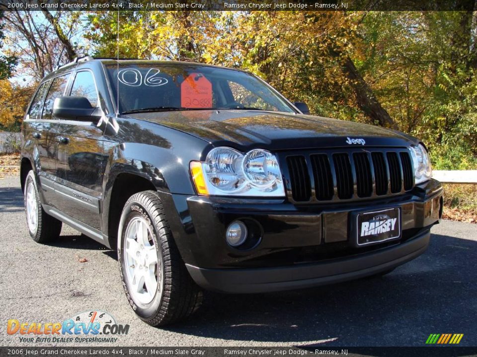 2006 Jeep Grand Cherokee Laredo 4x4 Black / Medium Slate Gray Photo #5