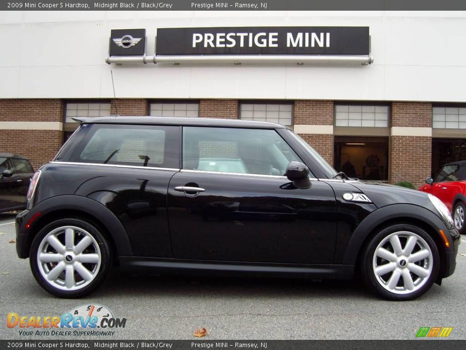 2009 Mini Cooper S Hardtop Midnight Black / Black/Grey Photo #1