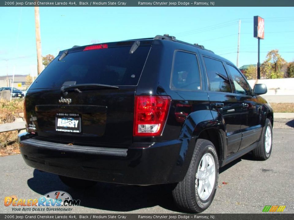 2006 Jeep Grand Cherokee Laredo 4x4 Black / Medium Slate Gray Photo #6