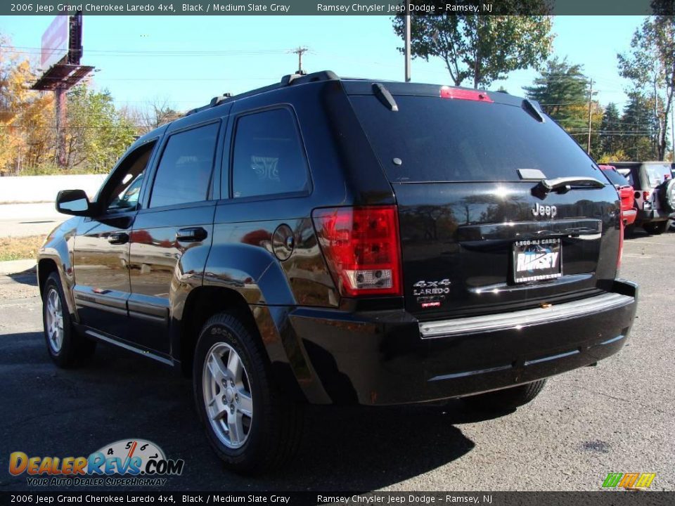 2006 Jeep Grand Cherokee Laredo 4x4 Black / Medium Slate Gray Photo #8