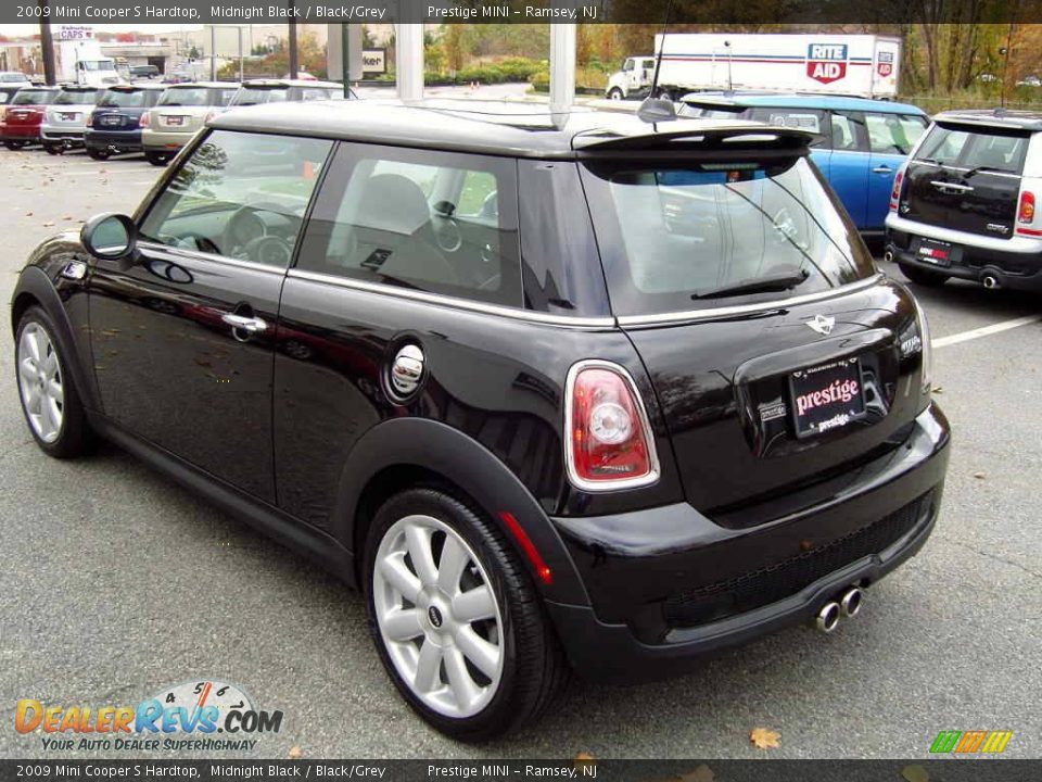 2009 Mini Cooper S Hardtop Midnight Black / Black/Grey Photo #3