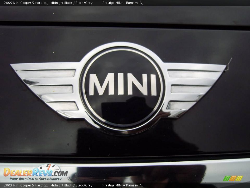 2009 Mini Cooper S Hardtop Midnight Black / Black/Grey Photo #4