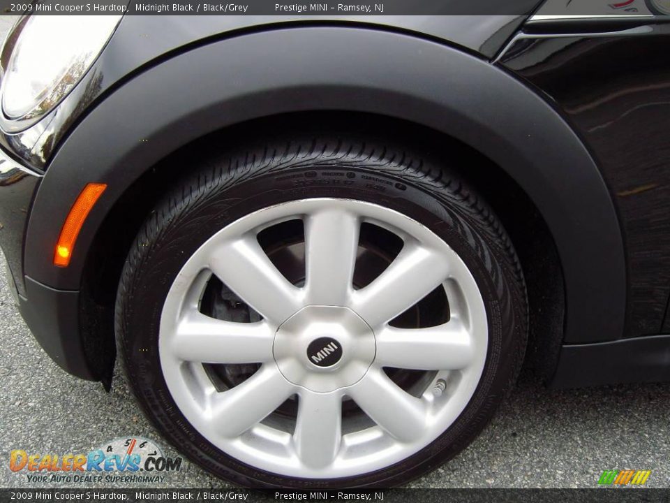 2009 Mini Cooper S Hardtop Midnight Black / Black/Grey Photo #6