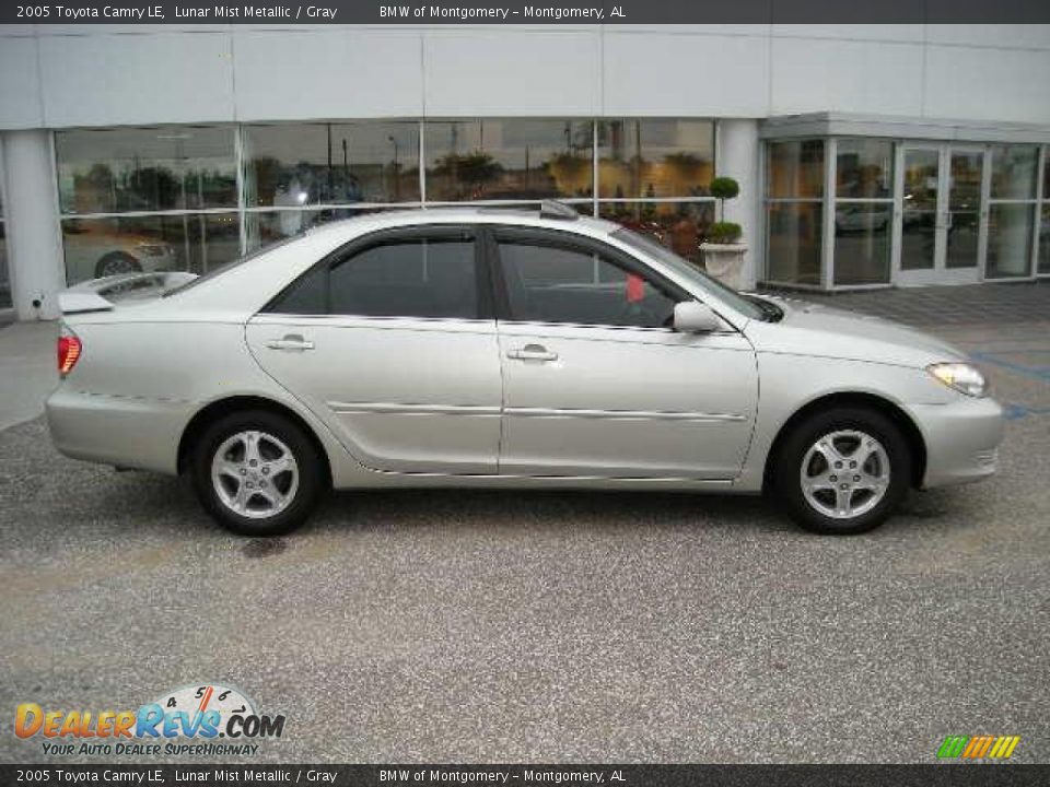 2005 Toyota Camry LE Lunar Mist Metallic / Gray Photo #2