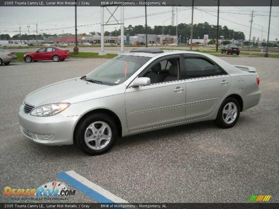 2005 Toyota Camry LE Lunar Mist Metallic / Gray Photo #4
