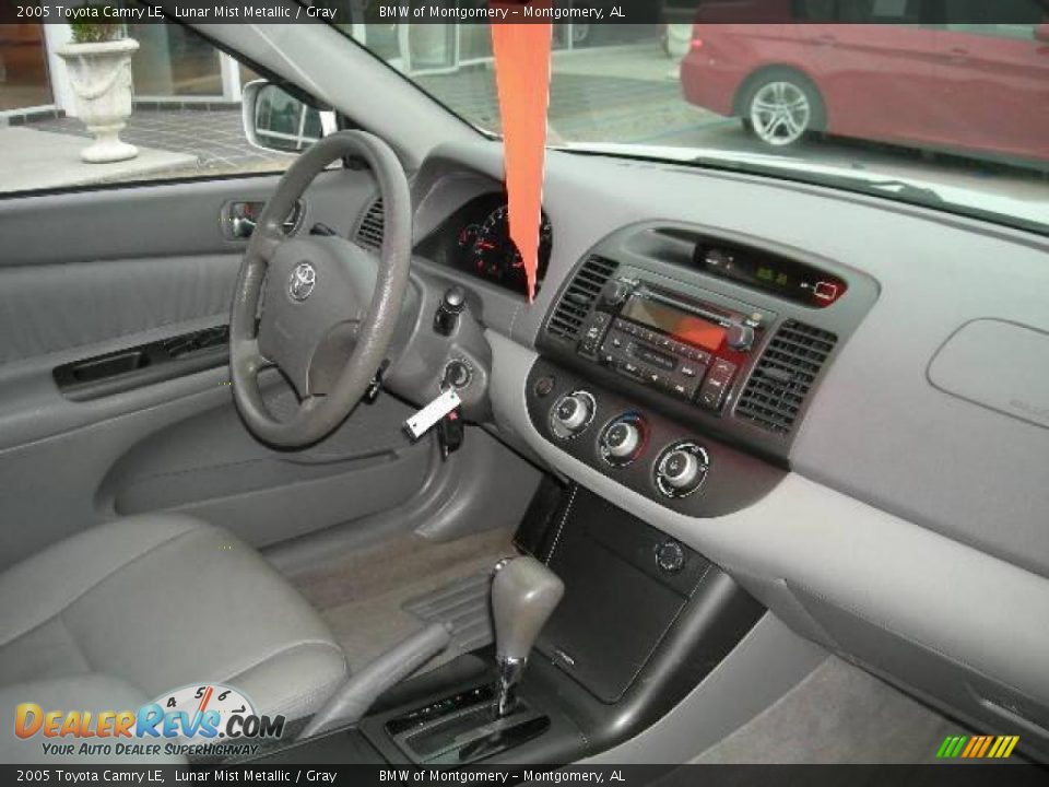 2005 Toyota Camry LE Lunar Mist Metallic / Gray Photo #8
