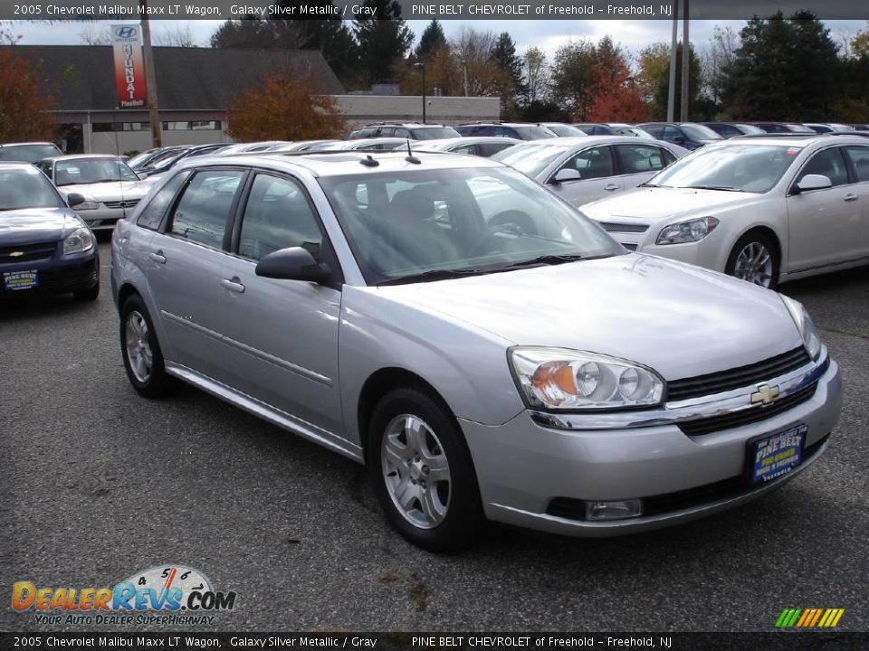 2005 Chevrolet Malibu Maxx LT Wagon Galaxy Silver Metallic / Gray Photo #2