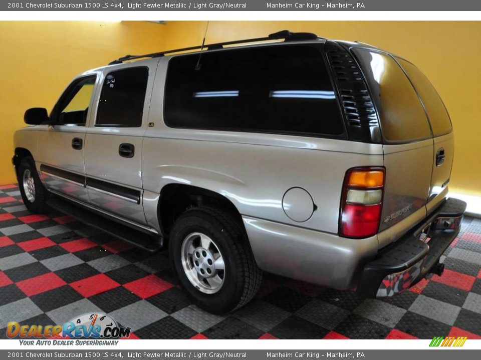 2001 Chevrolet Suburban 1500 LS 4x4 Light Pewter Metallic / Light Gray/Neutral Photo #4