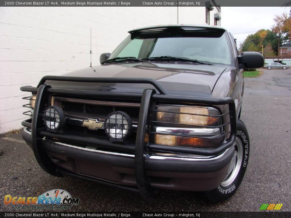 2000 Chevrolet Blazer LT 4x4 Medium Beige Mystique Metallic / Beige Photo #1