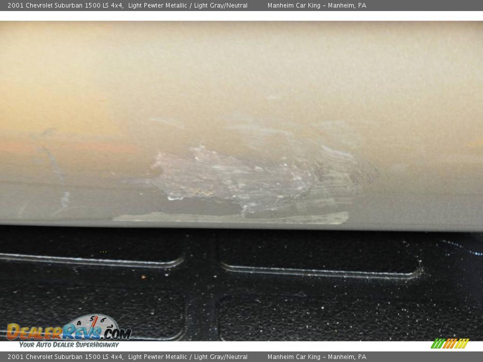 2001 Chevrolet Suburban 1500 LS 4x4 Light Pewter Metallic / Light Gray/Neutral Photo #7