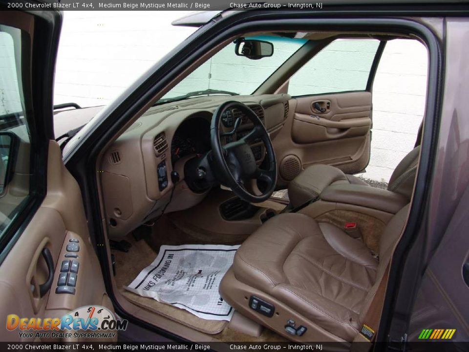 2000 Chevrolet Blazer LT 4x4 Medium Beige Mystique Metallic / Beige Photo #18