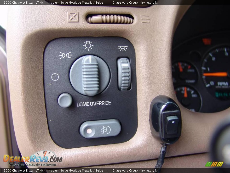 2000 Chevrolet Blazer LT 4x4 Medium Beige Mystique Metallic / Beige Photo #20
