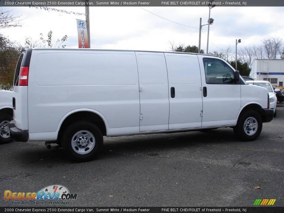 2009 Chevrolet Express 2500 Extended Cargo Van Summit White / Medium Pewter Photo #3