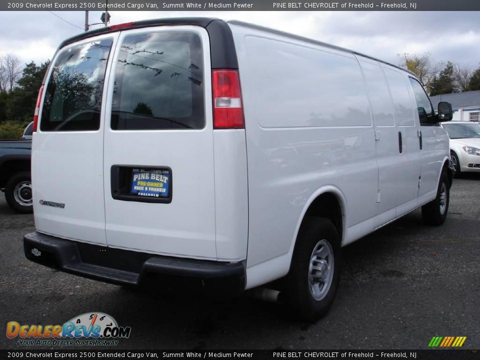 2009 Chevrolet Express 2500 Extended Cargo Van Summit White / Medium Pewter Photo #4