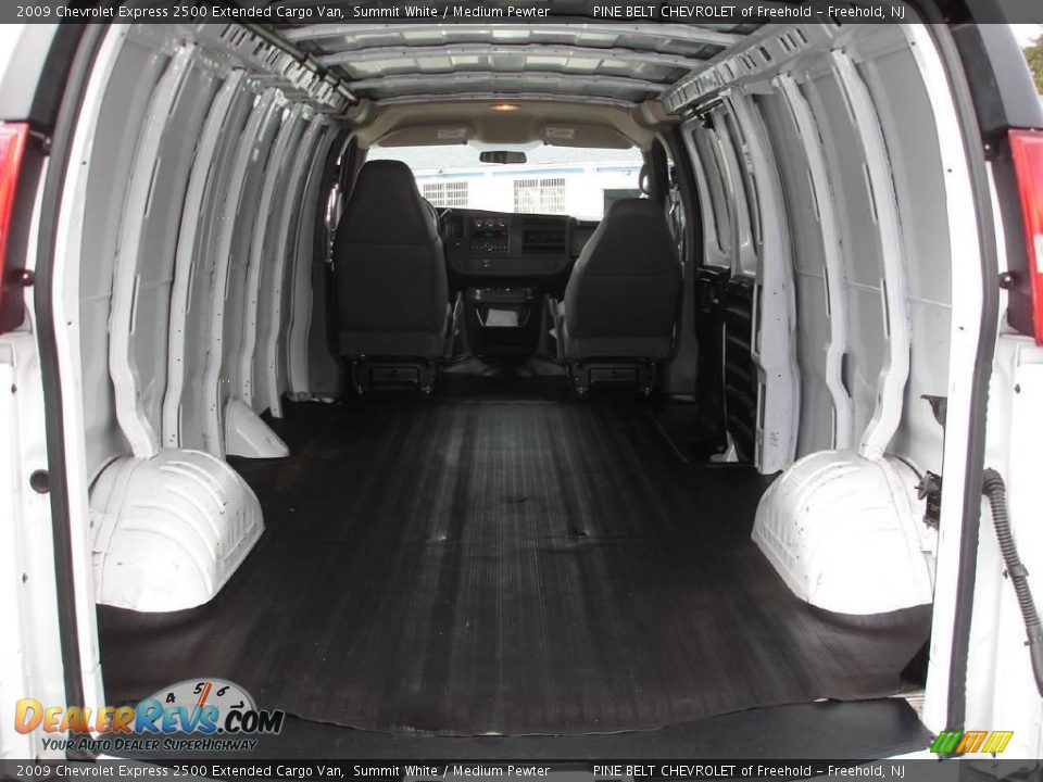 2009 Chevrolet Express 2500 Extended Cargo Van Summit White / Medium Pewter Photo #5