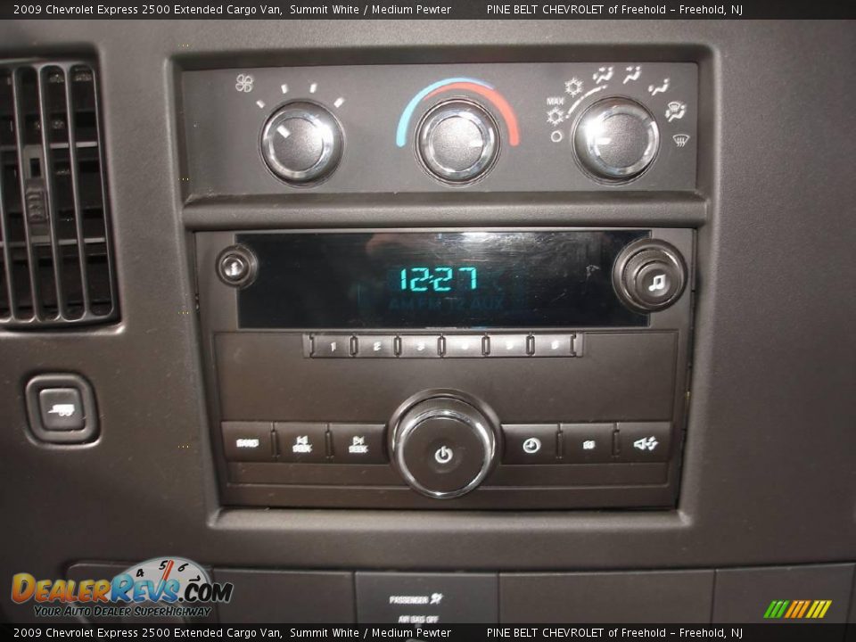 2009 Chevrolet Express 2500 Extended Cargo Van Summit White / Medium Pewter Photo #10