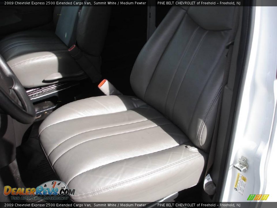 2009 Chevrolet Express 2500 Extended Cargo Van Summit White / Medium Pewter Photo #11