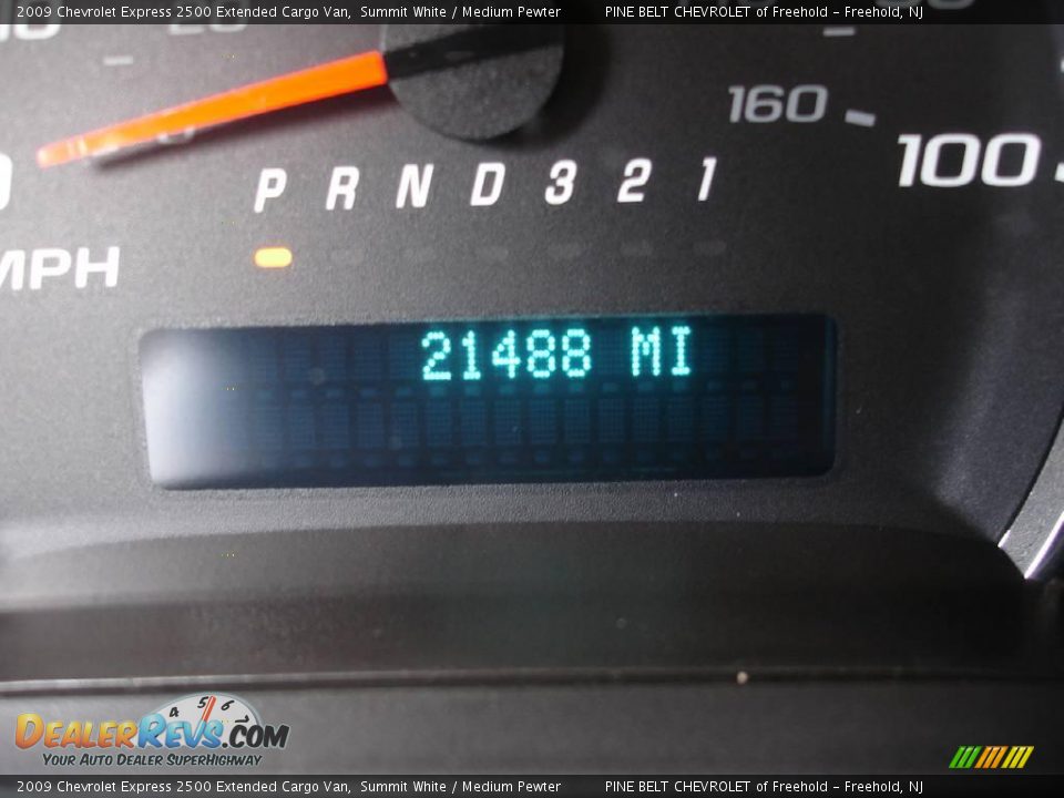 2009 Chevrolet Express 2500 Extended Cargo Van Summit White / Medium Pewter Photo #13