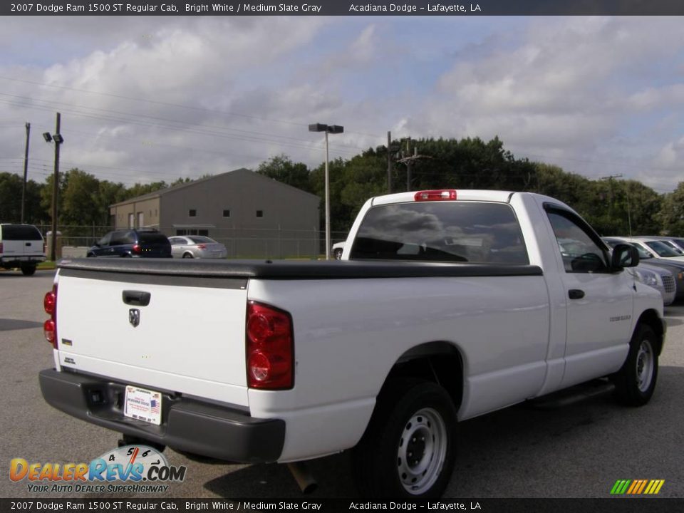 2007 Dodge Ram 1500 ST Regular Cab Bright White / Medium Slate Gray Photo #3