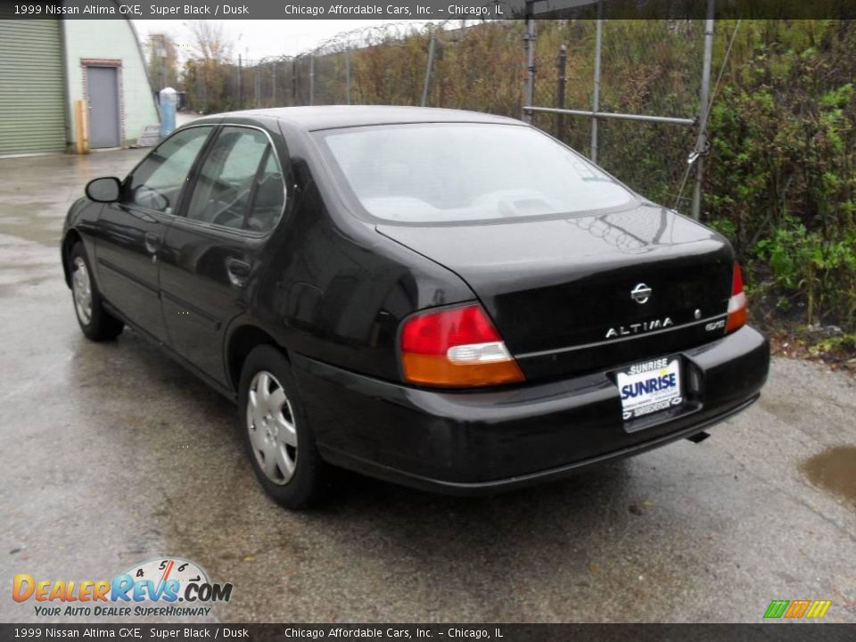 1999 Nissan altima gxe black #2