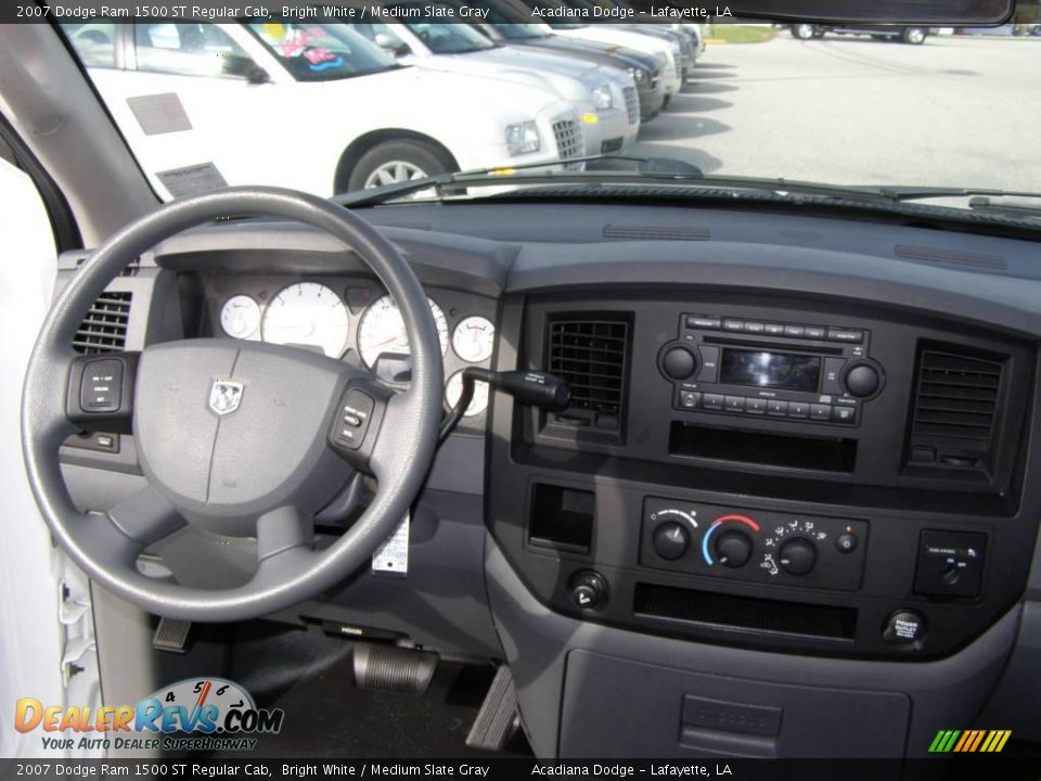 2007 Dodge Ram 1500 ST Regular Cab Bright White / Medium Slate Gray Photo #10