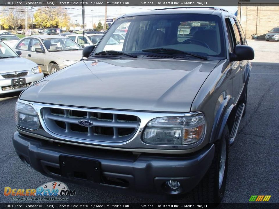 2001 Ford Explorer XLT 4x4 Harvest Gold Metallic / Medium Prairie Tan Photo #2