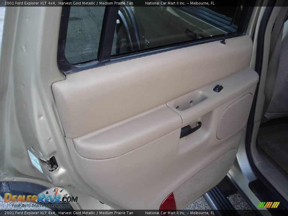 2001 Ford Explorer XLT 4x4 Harvest Gold Metallic / Medium Prairie Tan Photo #10