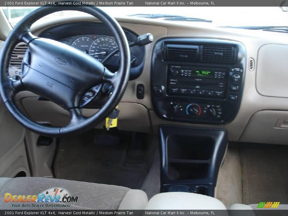 2001 Ford Explorer XLT 4x4 Harvest Gold Metallic / Medium Prairie Tan Photo #11