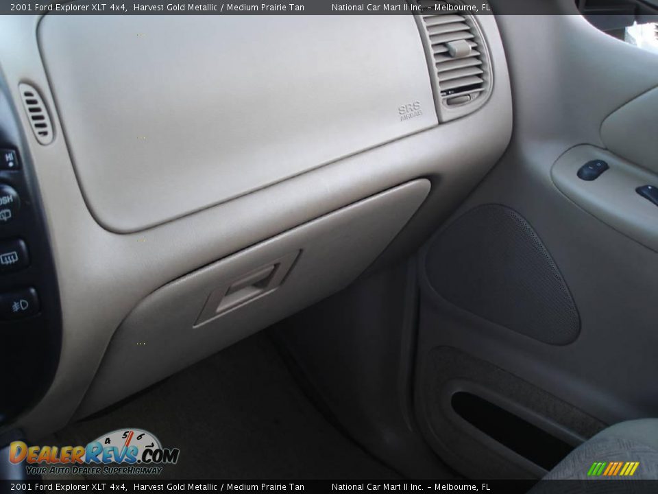 2001 Ford Explorer XLT 4x4 Harvest Gold Metallic / Medium Prairie Tan Photo #24