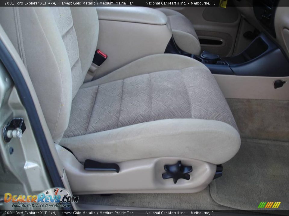 2001 Ford Explorer XLT 4x4 Harvest Gold Metallic / Medium Prairie Tan Photo #27