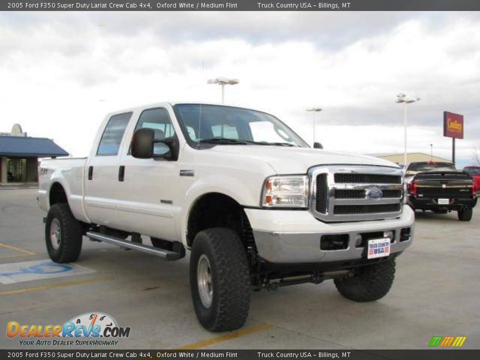 2005 Ford F350 Super Duty Lariat Crew Cab 4x4 Oxford White / Medium Flint Photo #3
