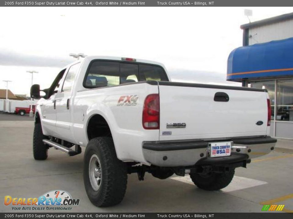 2005 Ford F350 Super Duty Lariat Crew Cab 4x4 Oxford White / Medium Flint Photo #6