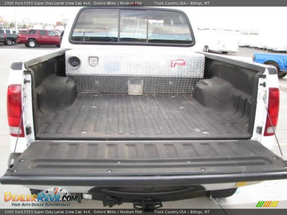 2005 Ford F350 Super Duty Lariat Crew Cab 4x4 Oxford White / Medium Flint Photo #8