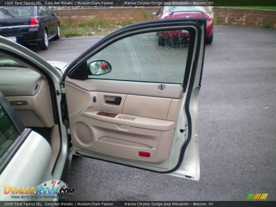 2005 Ford Taurus SEL Gold Ash Metallic / Medium/Dark Pebble Photo #21