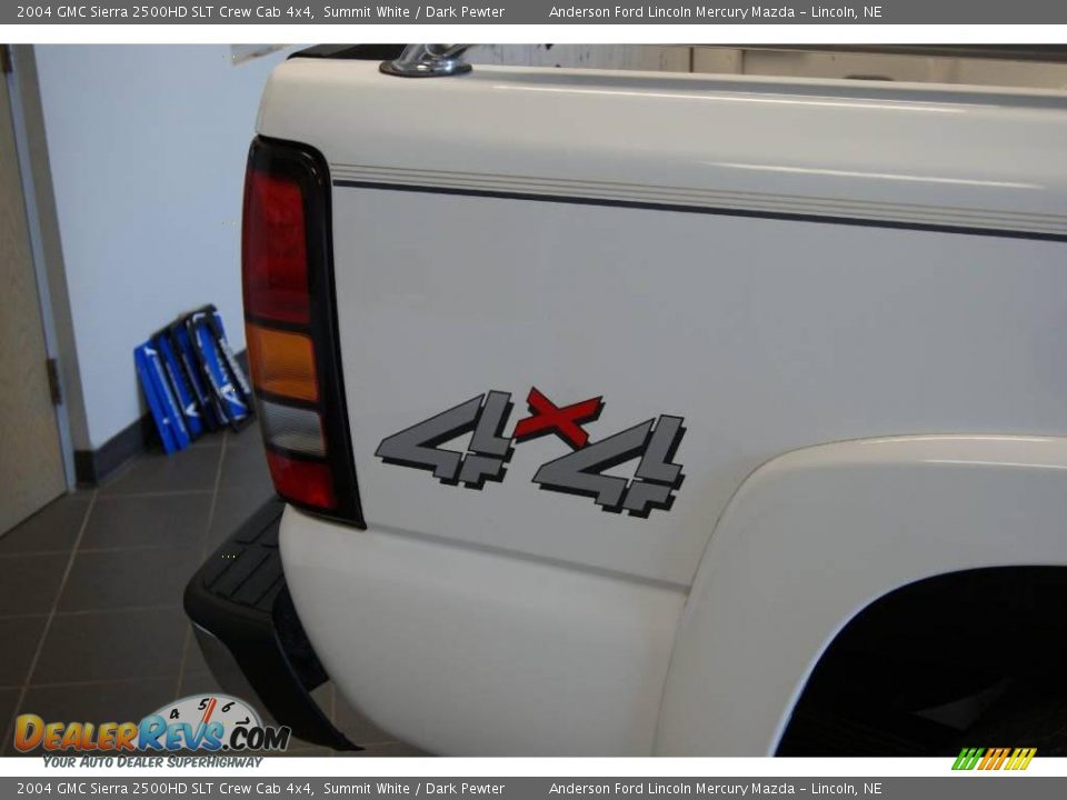 2004 GMC Sierra 2500HD SLT Crew Cab 4x4 Summit White / Dark Pewter Photo #22