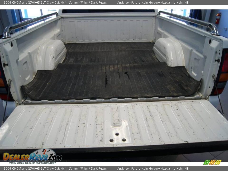 2004 GMC Sierra 2500HD SLT Crew Cab 4x4 Summit White / Dark Pewter Photo #29