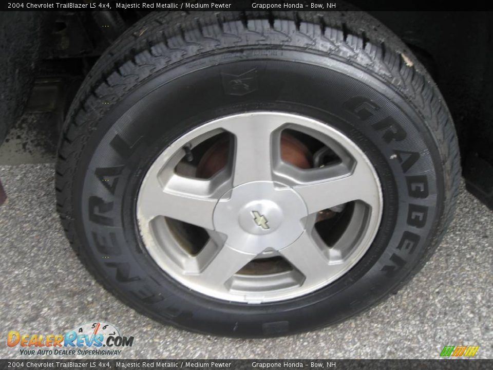2004 Chevrolet TrailBlazer LS 4x4 Majestic Red Metallic / Medium Pewter Photo #5