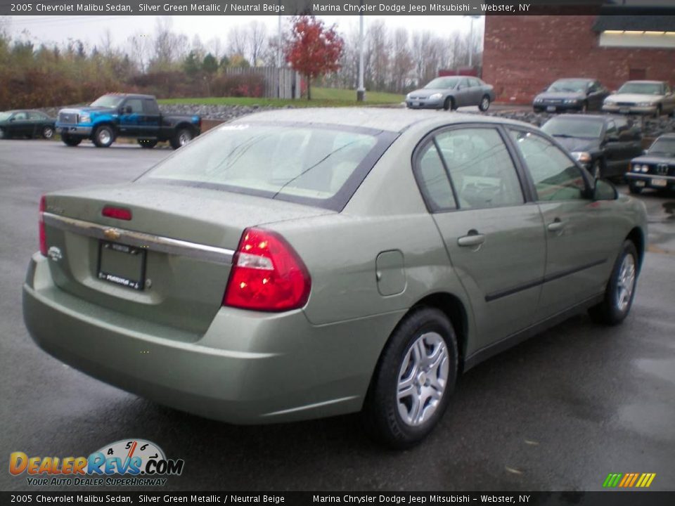2005 Chevrolet Malibu Sedan Silver Green Metallic / Neutral Beige Photo #5