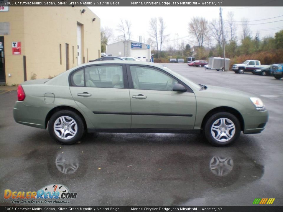 2005 Chevrolet Malibu Sedan Silver Green Metallic / Neutral Beige Photo #6